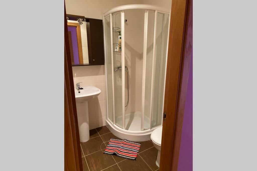 Apartamento De 4 Dormitorios En 卡马里纳斯 外观 照片